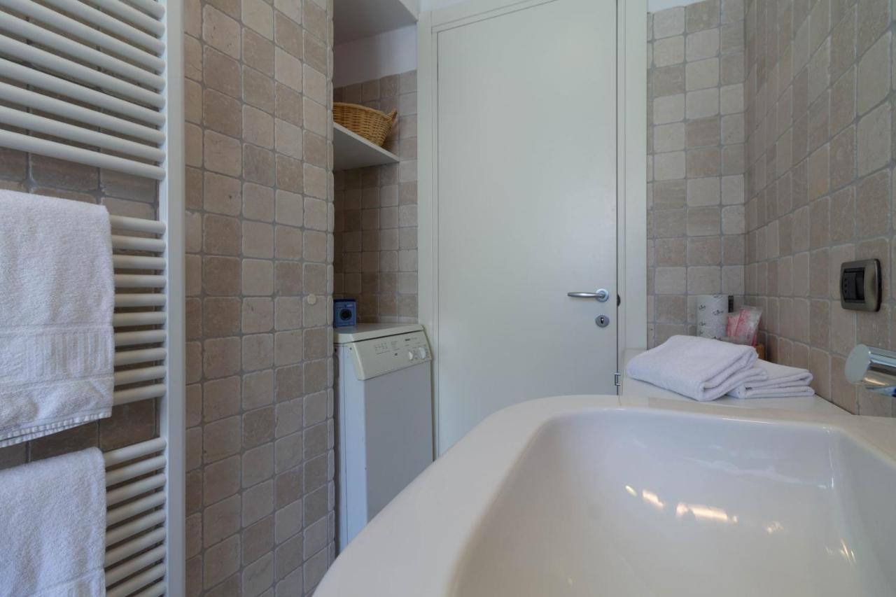 Mamma Ciccia Holiday Home - Conventino Манделло-дель-Ларио Экстерьер фото